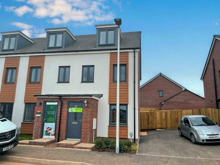 3 Bedroom End Of Terrace House To Rent In Hutchings Drive, Tithebarn, Exeter, EX1