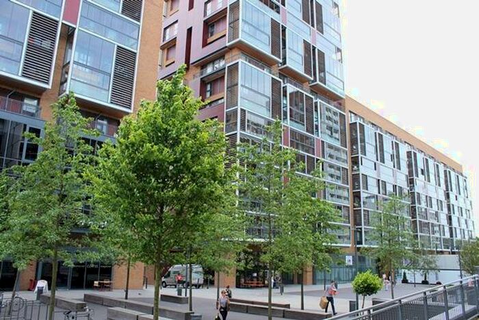 3 Bedroom Flat To Rent In Dalston Square, London, London, E8