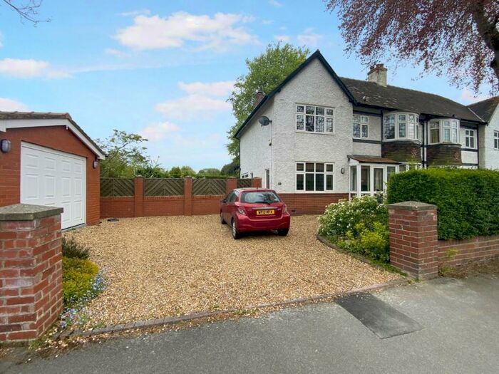 5 Bedroom Semi-Detached House To Rent In Cranleigh Drive, Brooklands, Sale, M33