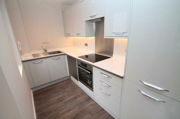 1 Bedroom Apartment To Rent In Peach Street, Wokingham, RG40