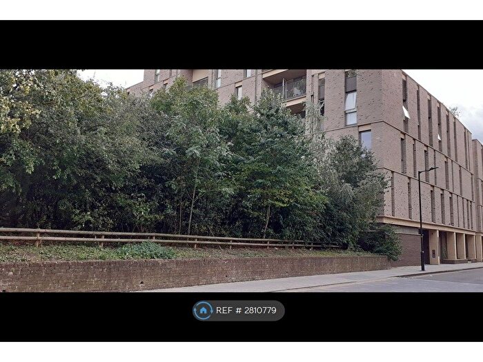 2 Bedroom Flat To Rent In Stead Street, London, SE17