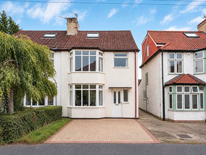 4 Bedroom Semi-Detached House For Sale In Cavell Road, Iffley Turn, OX4
