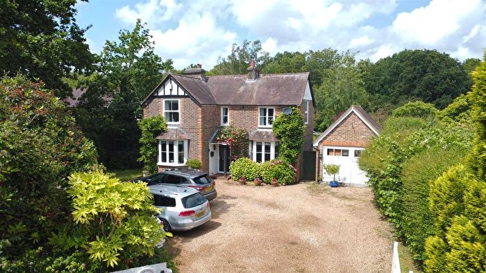 4 Bedroom Detached House For Sale In Barnets Hill, Peasmarsh, Rye, TN31