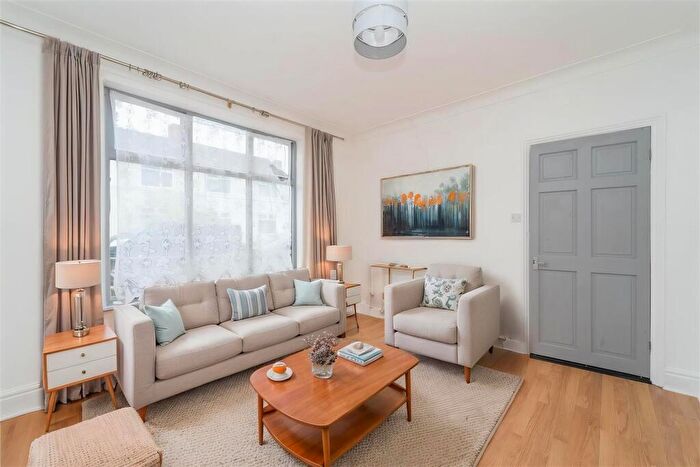 3 Bedroom Semi-Detached House To Rent In York Avenue, Prestwich, Manchester, M25