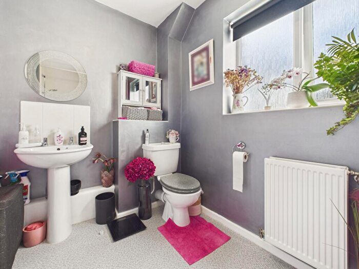 1 Bedroom Apartment For Sale In Arlingham Avenue, Bromsgrove, B61