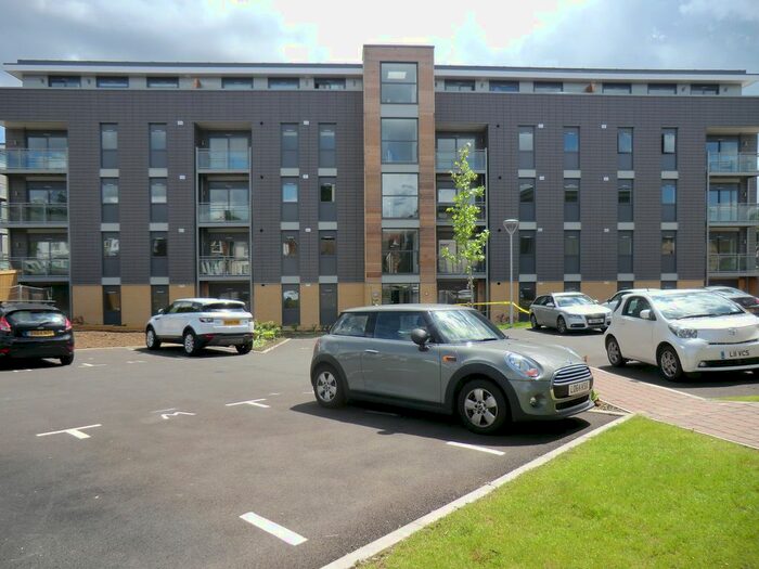 2 Bedroom Flat To Rent In Newsom Place, St Albans, AL1