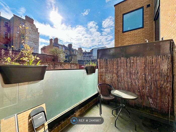 1 Bedroom Flat To Rent In Electric Lane, London, SW9