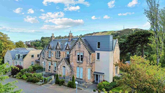 3 Bedroom Flat For Sale In / South Oswald Road, Grange, Edinburgh, EH9