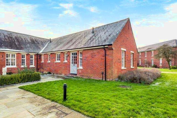 2 Bedroom Bungalow To Rent In Trenchard Lane, Caversfield, OX27