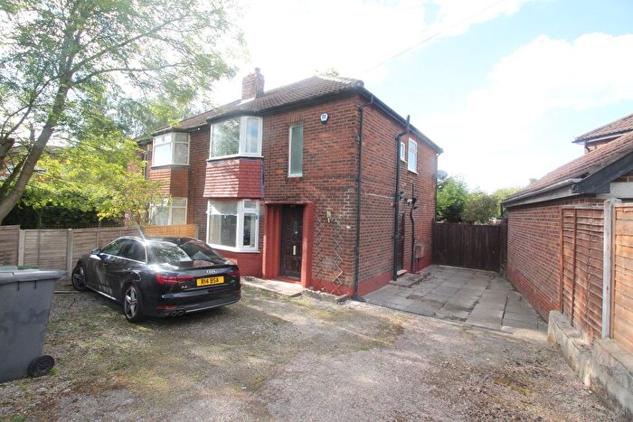 3 Bedroom Semi-Detached House To Rent In Butcher Hill, Leeds, West Yorkshire, LS16