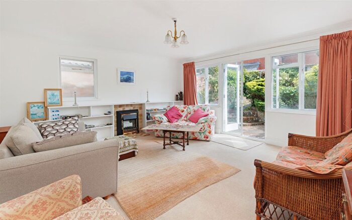 3 Bedroom End Of Terrace House For Sale In Crocker Street, Newport, PO30