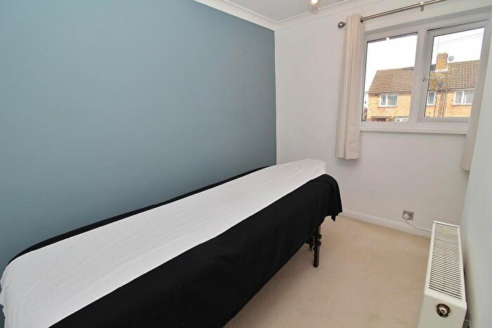 3 Bedroom Terraced House For Sale In Holybourne Road, Havant, PO9