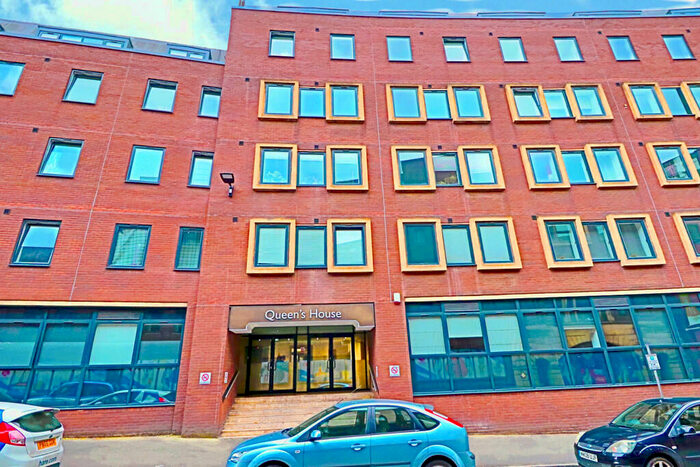 2 Bedroom Apartment To Rent In Queens House, Sheffield, S1