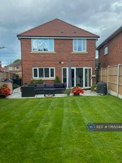 3 Bedroom Detached House To Rent In Shrubbery Road, Bromsgrove, B61