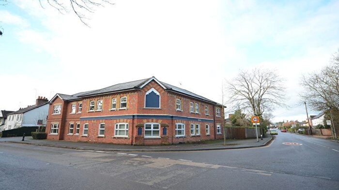 2 Bedroom Flat To Rent In Charnwood Lodge, Hatchet Lane, Winkfield, SL4