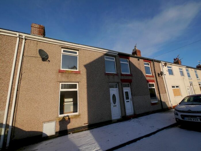 3 Bedroom Terraced House To Rent In Taylor Terrace, West Allotment, Newcastle Upon Tyne, NE27