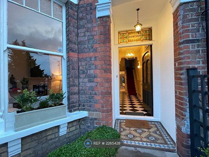 5 Bedroom Semi-Detached House To Rent In Mountfield Road, London, N3