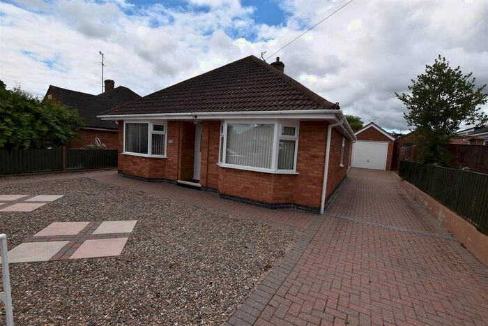 2 Bedroom Bungalow To Rent In Aycliffe Road, Worcester, WR5