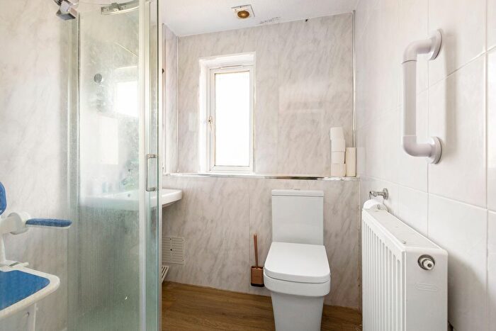 1 Bedroom End Of Terrace House For Sale In Chesser Loan, Edinburgh, EH14