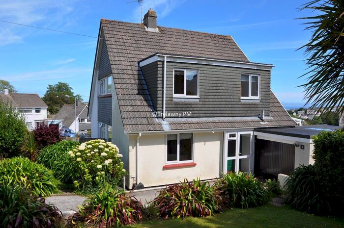 2 Bedroom Property To Rent In Bosmeor Road, Falmouth TR11