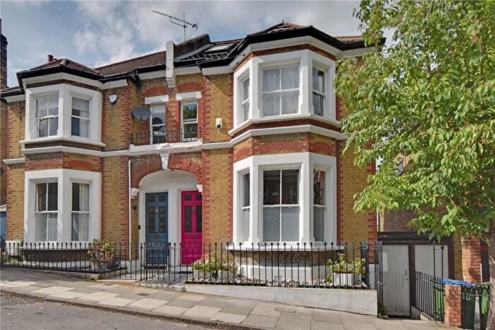 5 Bedroom Semi-Detached House For Sale In Dinsdale Road, Blackheath, London, SE3