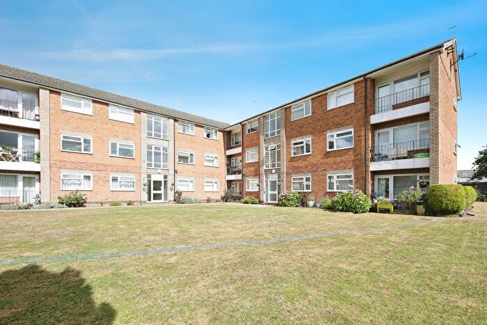 1 Bedroom Flat For Sale In Barrowfield Lane, Kenilworth, CV8