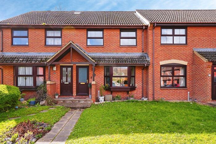 3 Bedroom Terraced House For Sale In Midwinter Avenue, Milton, Abingdon, OX14