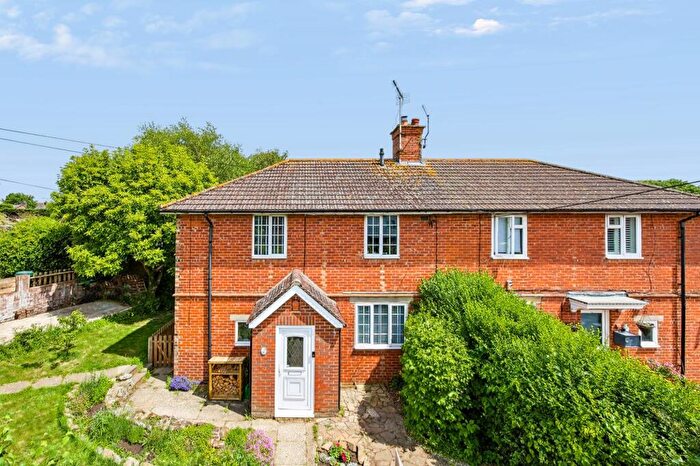 3 Bedroom Semi-Detached House For Sale In Hollands Road, Henfield, BN5