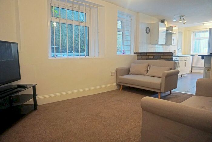 4 Bedroom Property To Rent In Terrace Road, Mount Pleasant, Swansea, SA1