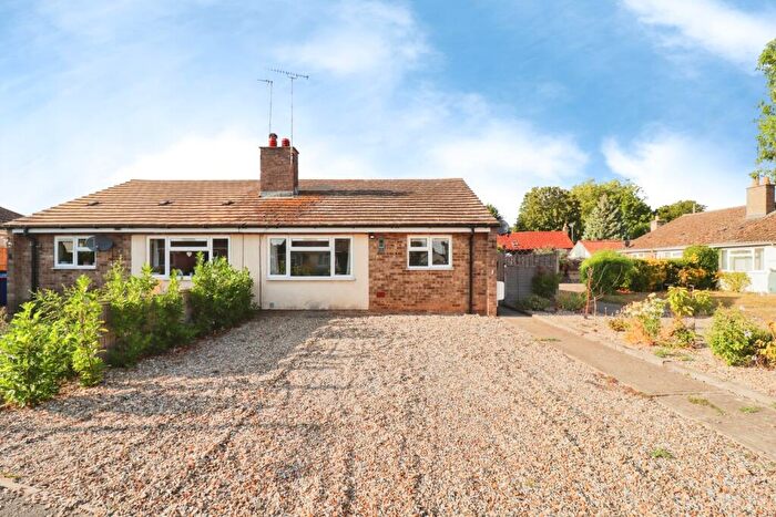 2 Bedroom Bungalow For Sale In Wiggin Close, Barton Mills, Suffolk, IP28