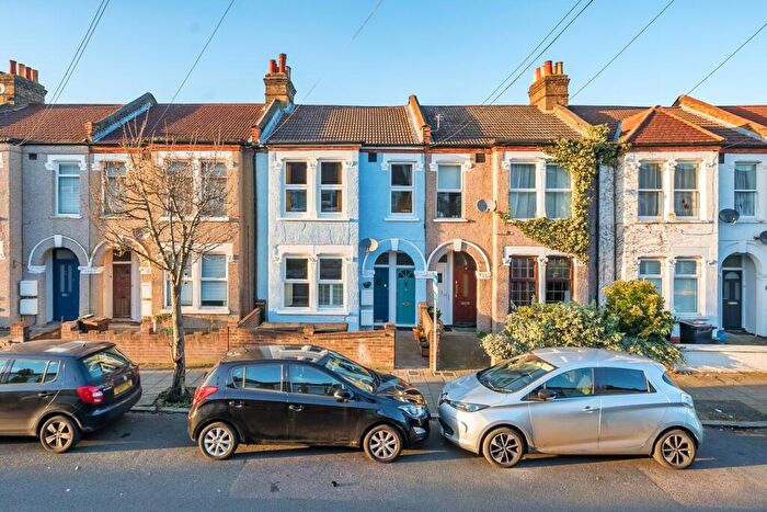2 Bedroom Maisonette For Sale In Blandford Road, Beckenham, BR3