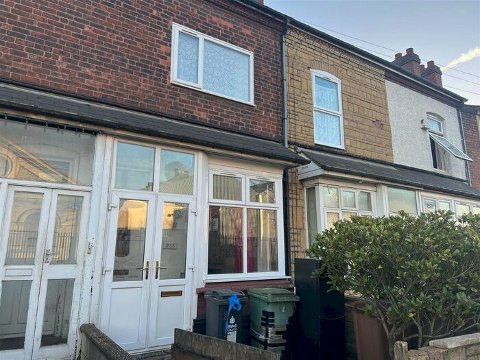 2 Bedroom Property To Rent In Darlaston Road, Walsall, WS2