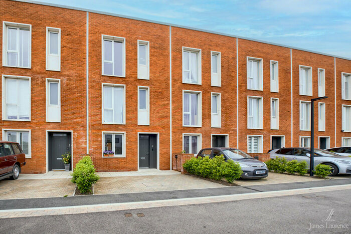 4 Bedroom Town House To Rent In Port Loop, South Loop Square, Edgbaston, B16