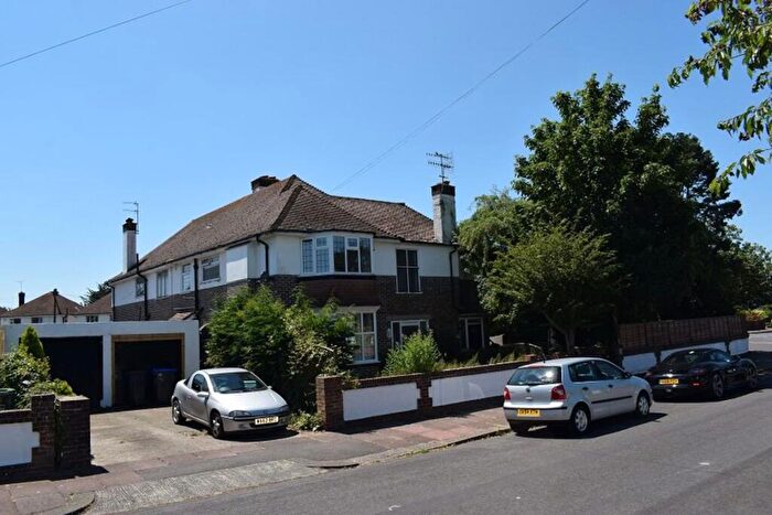 3 Bedroom Flat To Rent In Lavington Road, Worthing, ., BN14