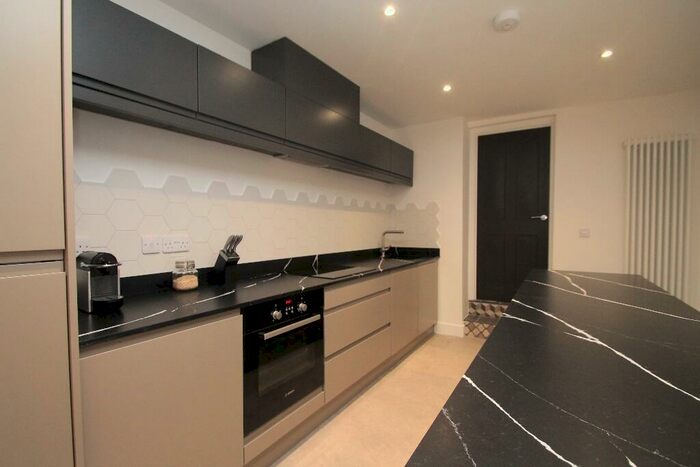 6 Bedroom Terraced House To Rent In Penarth Road, Cardiff(City), CF11