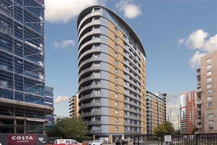 1 Bedroom Flat To Rent In Ebbett Court, Victoria Road, North Acton, Ealing, Londo, W3