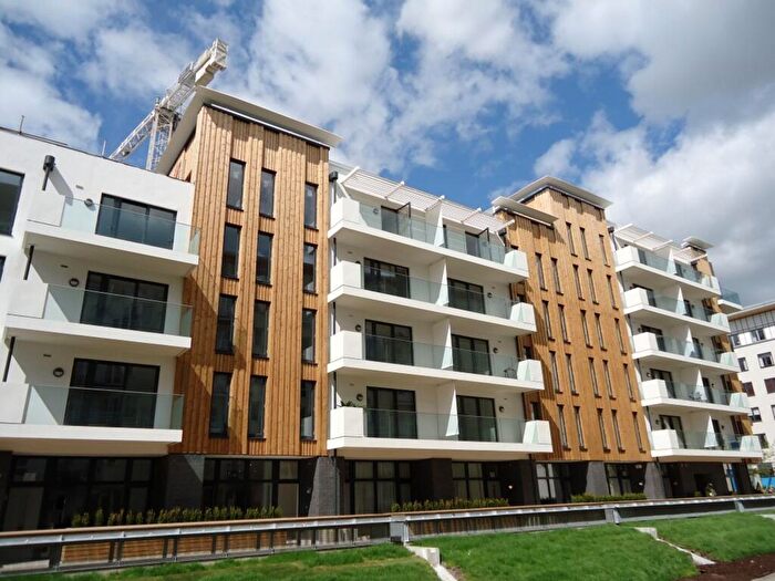2 Bedroom Apartment To Rent In Harbourside, Invicta, BS1