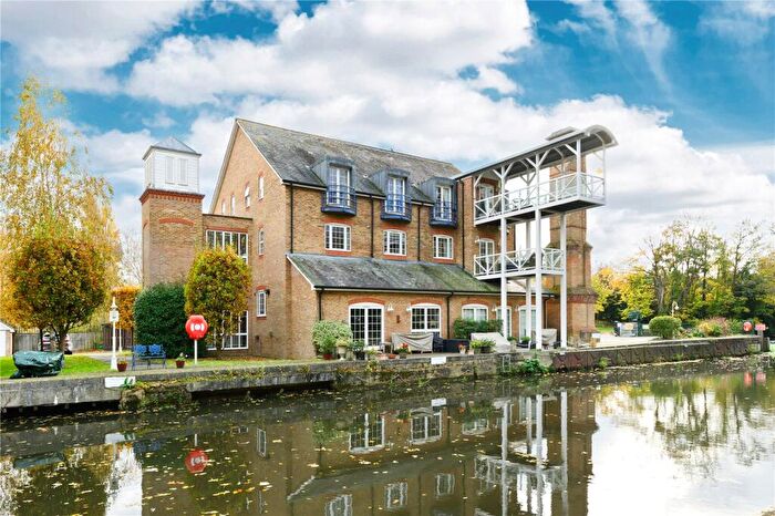 2 Bedroom Duplex For Sale In Whittets Ait, Jessamy Road, Weybridge, Surrey, KT13