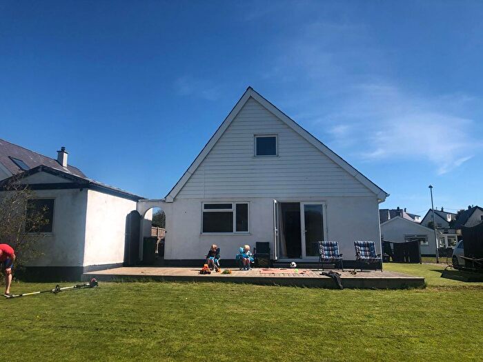 4 Bedroom Detached Bungalow To Rent In Cornwall Estate, Mynytho, LL53