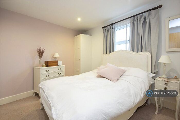 1 Bedroom Flat To Rent In Cadogan Terrace, London, E9
