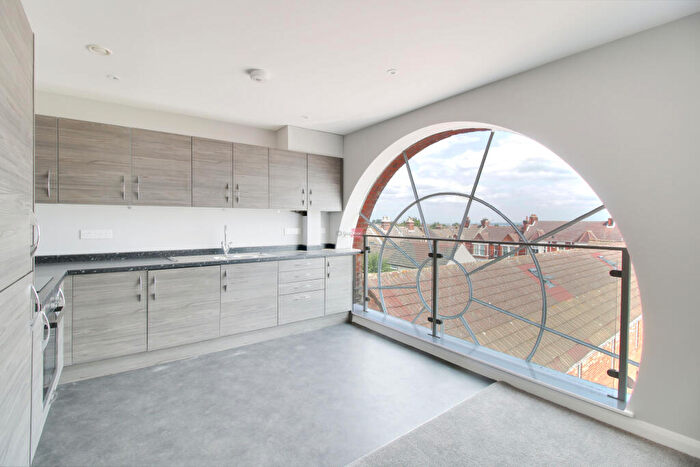 2 Bedroom Flat To Rent In Duncan Road, Gillingham, ME7