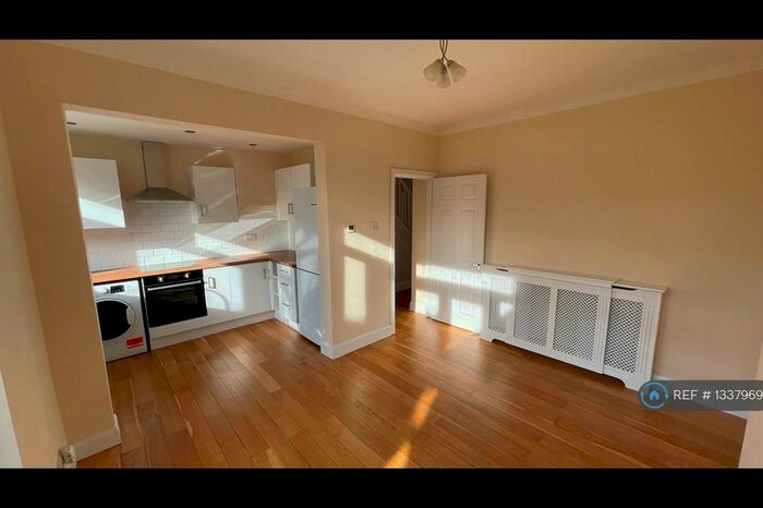 3 Bedroom Terraced House To Rent In Beechfield Road, Bromley, BR1