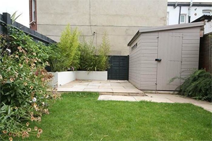 2 Bedroom Flat To Rent In Linacre Road, Willesden Green, NW2