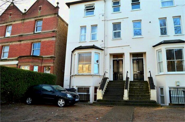 1 Bedroom Flat For Sale In Lower Addiscombe Road, Addiscombe, Croydon, CR0