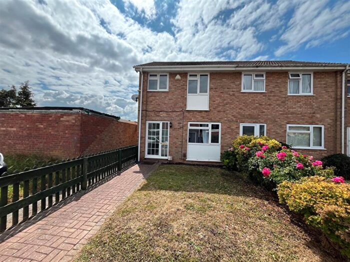 3 Bedroom End Of Terrace House To Rent In Pelican Close, Worle, Weston-Super-Mare, BS22