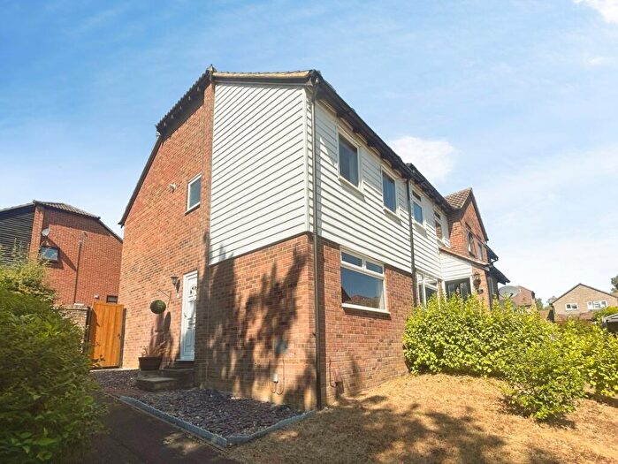 2 Bedroom End Of Terrace House To Rent In Sheraton Court, Chatham, Kent, ME5
