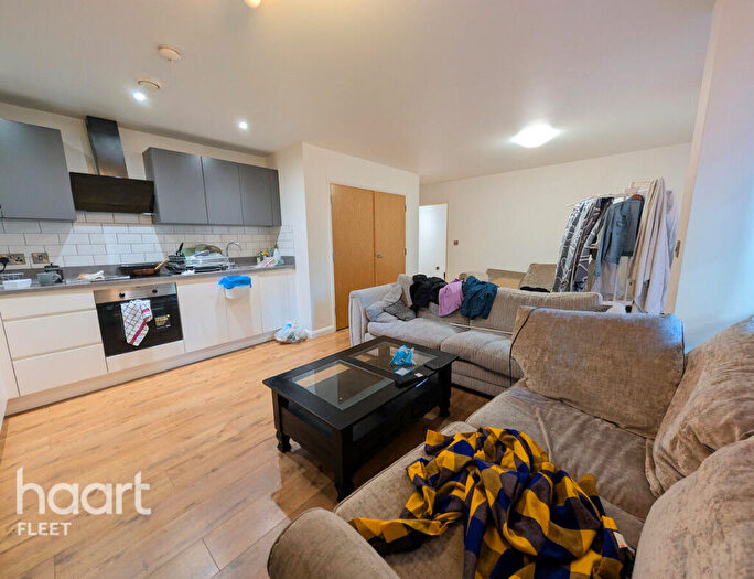 2 Bedroom Apartment To Rent In Farnborough Road, Farnborough, GU14