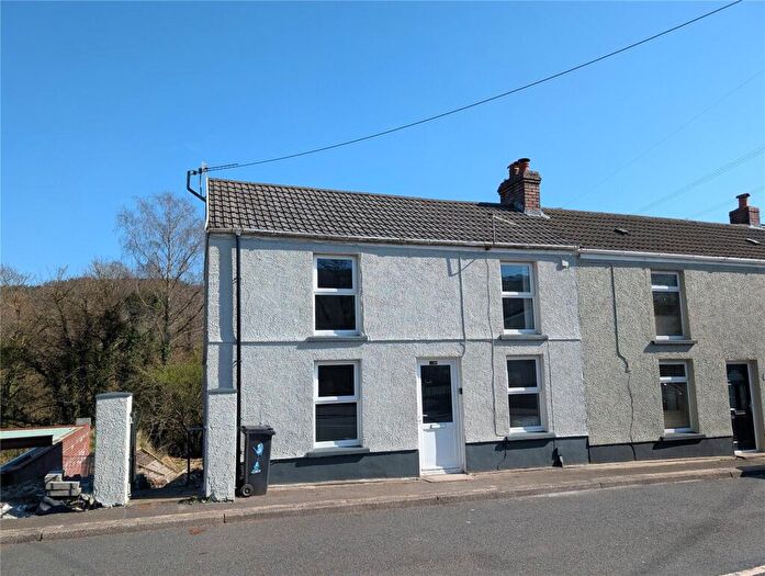 2 Bedroom End Of Terrace House For Sale In Cilmaengwyn Road, Pontardawe, Swansea, Neath Port Talbot, SA8