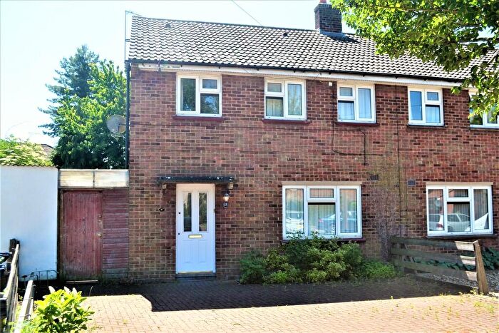 3 Bedroom Semi-Detached House To Rent In Egerton Close, Cambridge, CB5