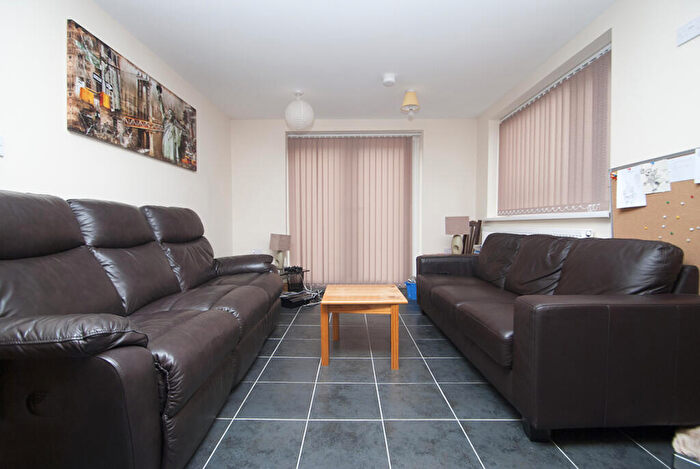 6 Bedroom House To Rent In Harriet Street, Cathays, CF24